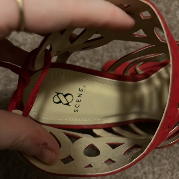 Scene Red Lacy Wedge Heels. - Picture 6 of 6